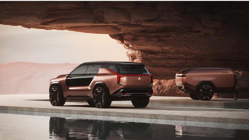 Το Mitsubishi Elevance έχει 4 ηλεκτρικά μοτέρ και κινητήρα βενζίνης